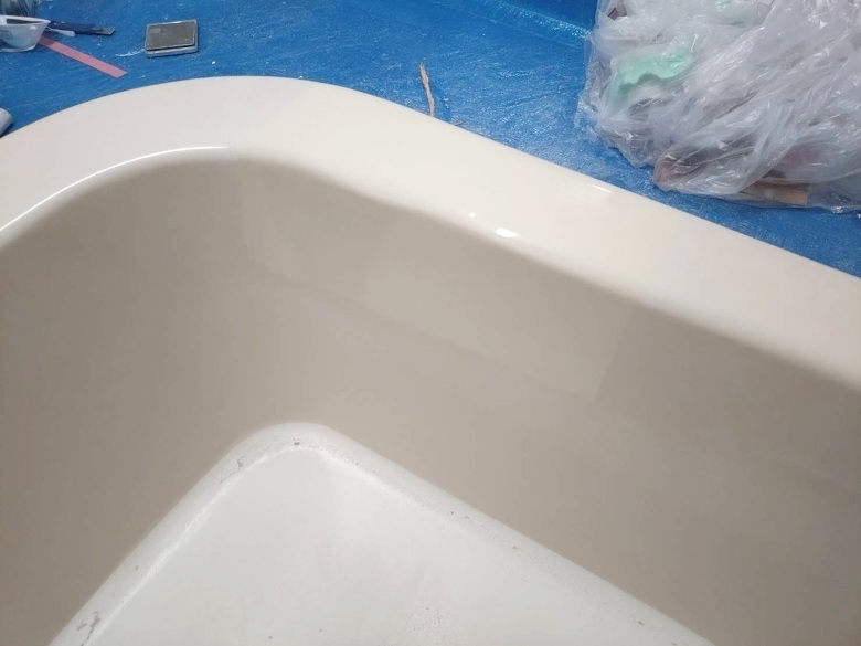 ユニットバスの割れ部分補修